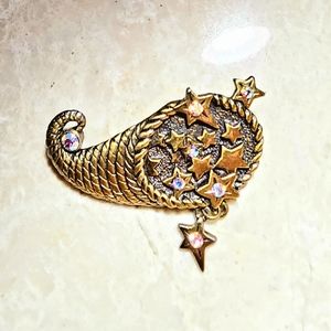 Vintage Antique gold cornucopia filled with stars and Aurora borealis brooch DD